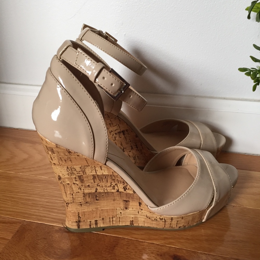 GUESS wedges